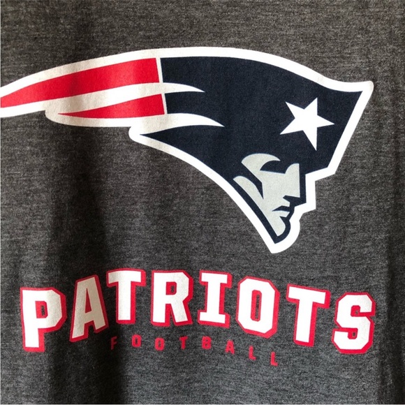 NWT New England Patriots NFL tee - women’s Fanatics Pats t-shirt - size Medium - Picture 3 of 12